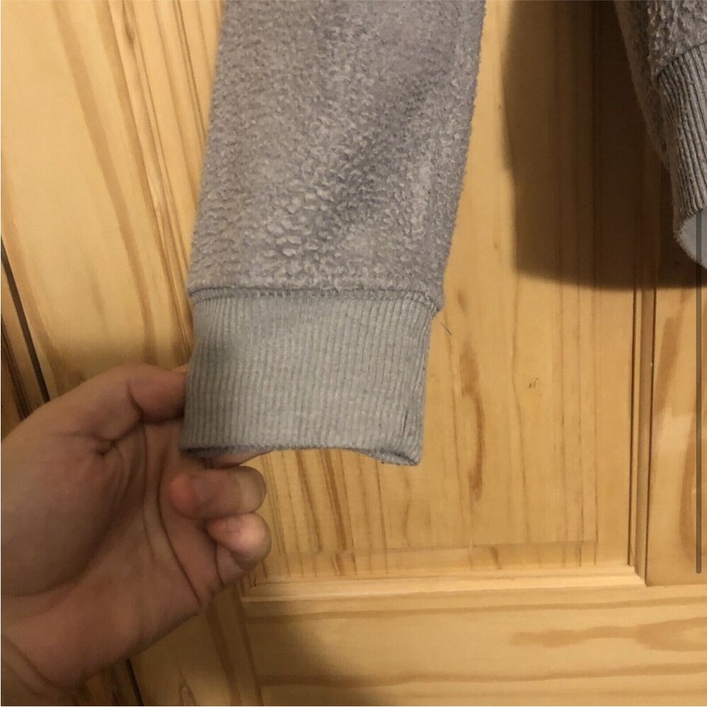Gray sweater - Picture 3 of 4